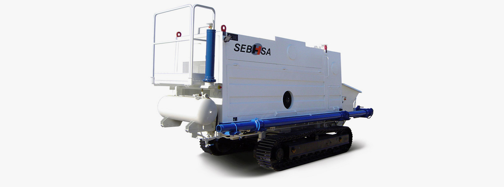 The SEBHSA BD-3117.OR tracked pump is configured to achieve maximum productivity from its highly efficient, low emission engine.